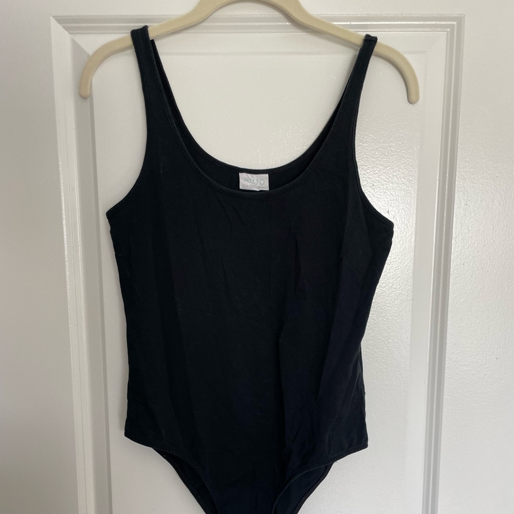 Black scoopneck bodysuit